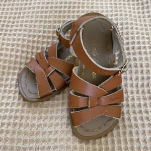 Great condition Salt Water Hoy Sandal